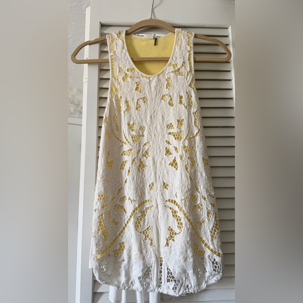 Elegant White Lace Dress